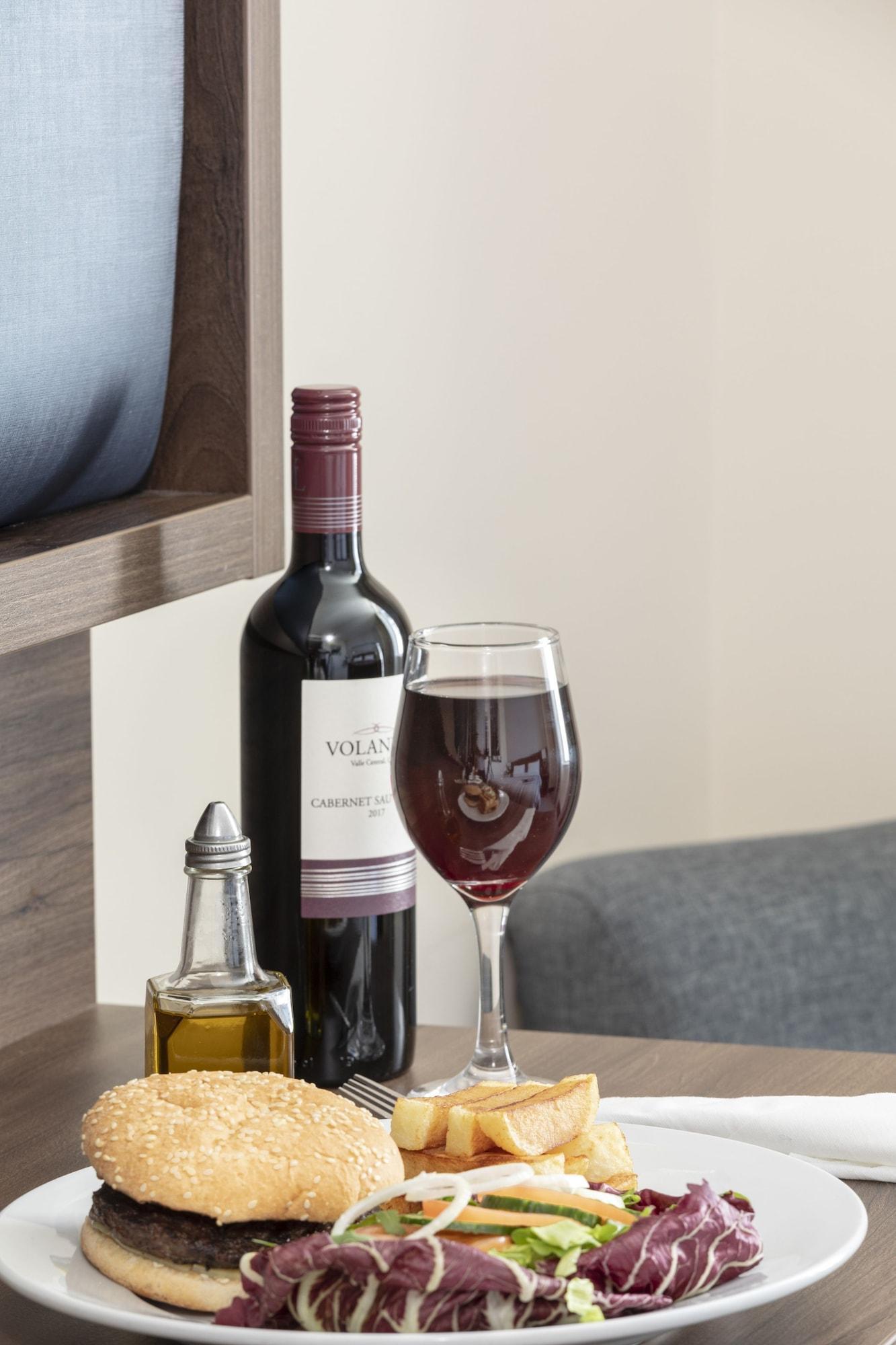 Feltham St Giles Heathrow - A St Giles Hotel מראה חיצוני תמונה