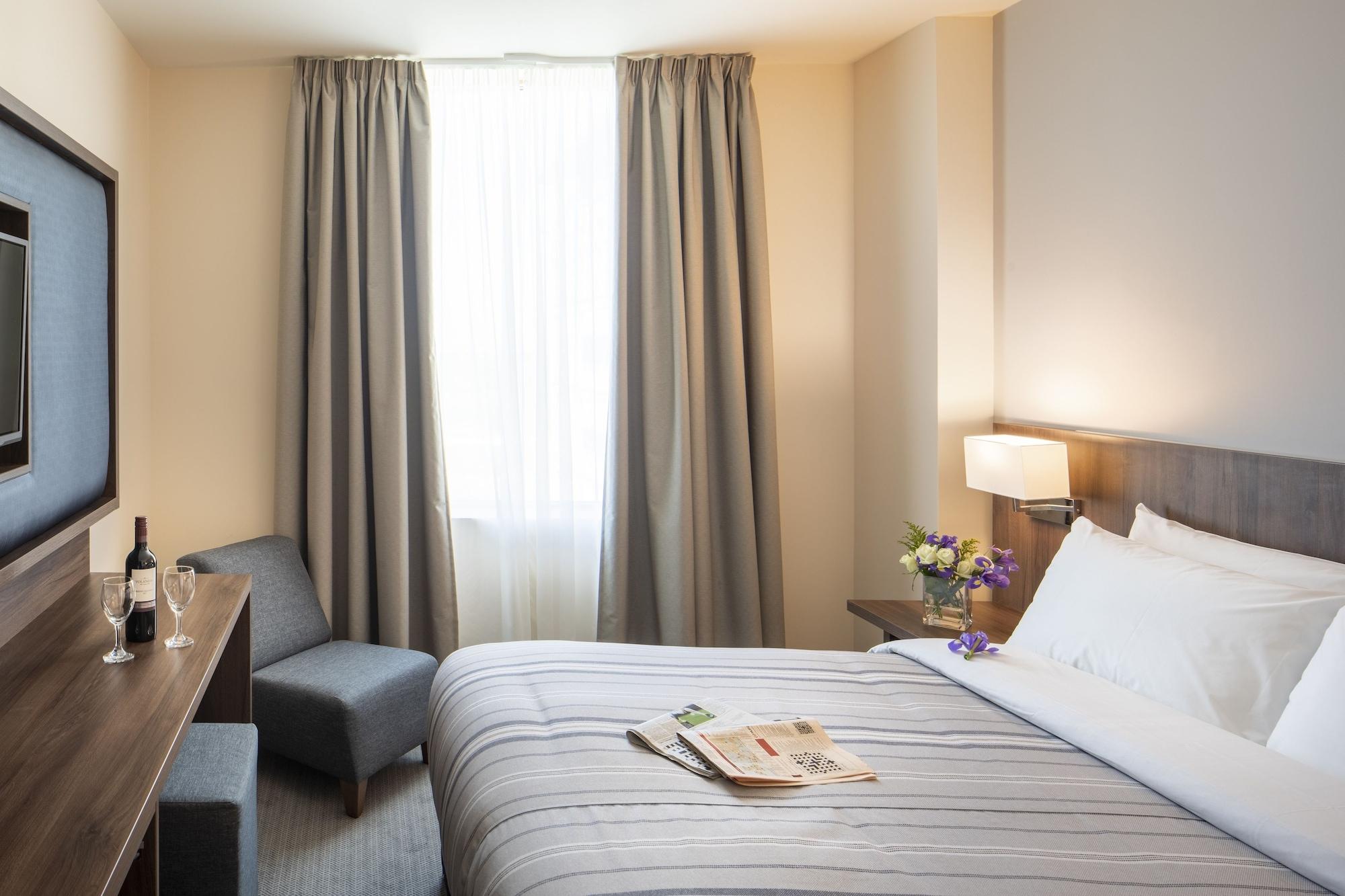 Feltham St Giles Heathrow - A St Giles Hotel מראה חיצוני תמונה