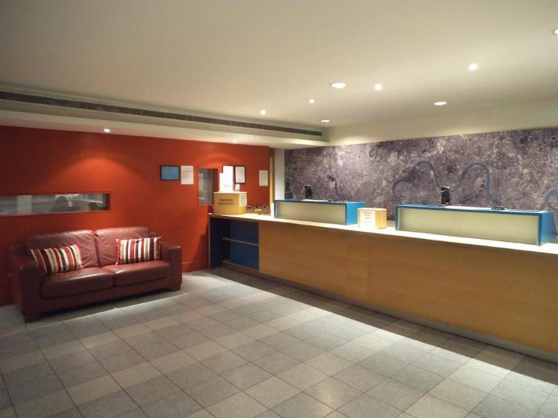Feltham St Giles Heathrow - A St Giles Hotel מראה חיצוני תמונה
