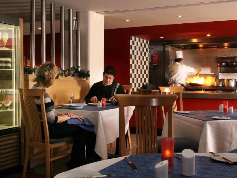 Feltham St Giles Heathrow - A St Giles Hotel מראה חיצוני תמונה